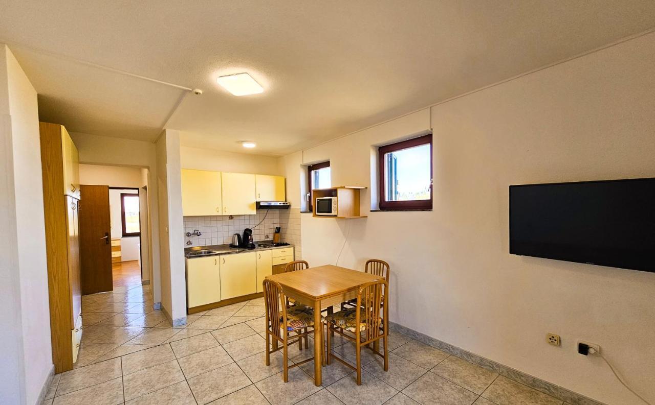 Aenona Sea View Apartments Nin Buitenkant foto