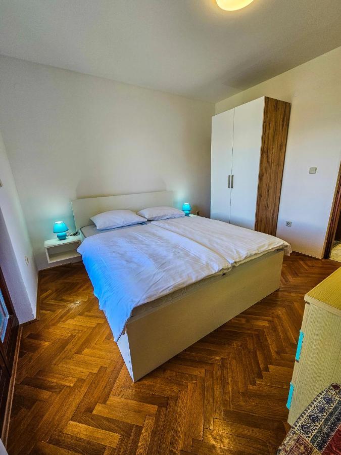 Aenona Sea View Apartments Nin Buitenkant foto