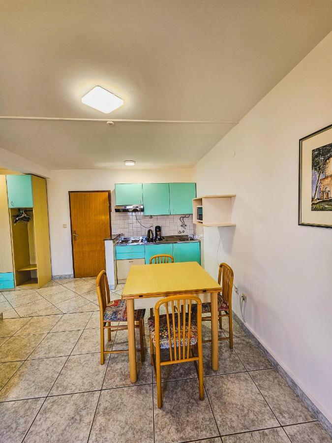 Aenona Sea View Apartments Nin Buitenkant foto